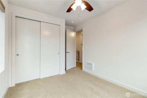 4272 SW Bradford Street Seattle WA 98116
