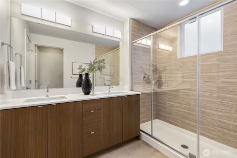 4272 SW Bradford Street Seattle WA 98116