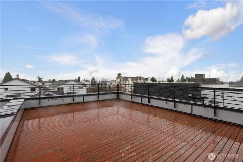 4272 SW Bradford Street Seattle WA 98116