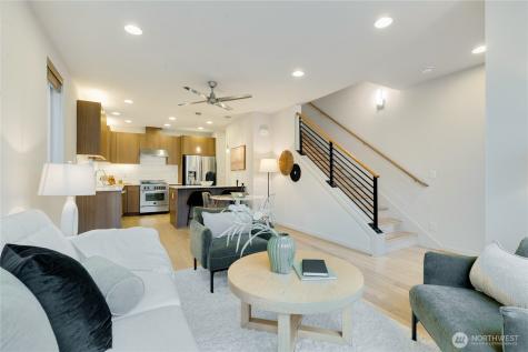 4272 SW Bradford Street Seattle WA 98116