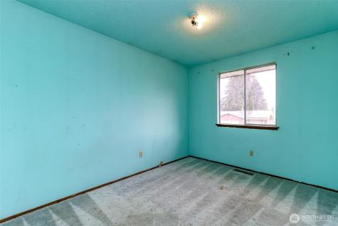 10716 102nd Street SW Tacoma WA 98498