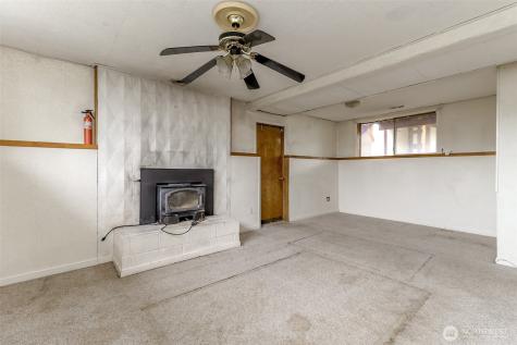 10716 102nd Street SW Tacoma WA 98498