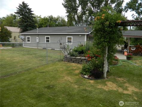 44 Bonaparte Avenue Tonasket WA 98855