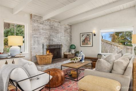27584 Anchor Place NW Poulsbo WA 98370