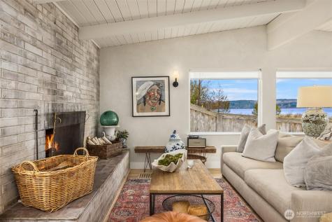 27584 Anchor Place NW Poulsbo WA 98370