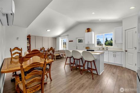 2003 Apple Road Winlock WA 98596