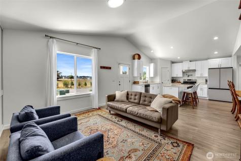 2003 Apple Road Winlock WA 98596