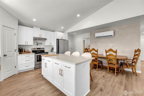 2003 Apple Road Winlock WA 98596