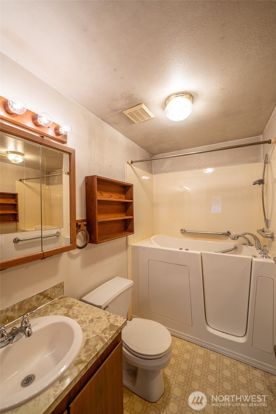 729 7th Avenue Aberdeen WA 98520