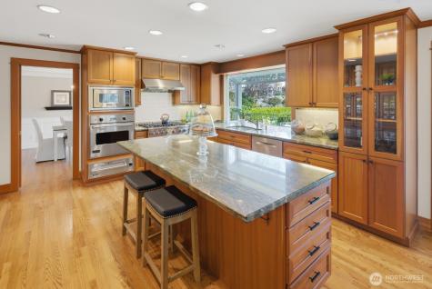 7830 80th Place SE Mercer Island WA 98040
