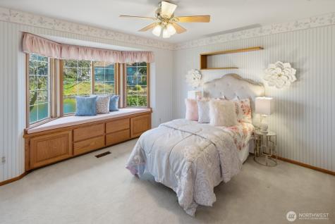 7830 80th Place SE Mercer Island WA 98040