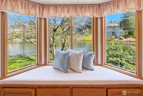 7830 80th Place SE Mercer Island WA 98040