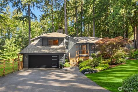 10621 Battle Point Drive NE Bainbridge Island WA 98110