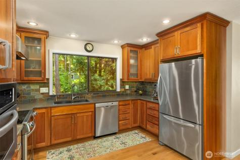 10621 Battle Point Drive NE Bainbridge Island WA 98110
