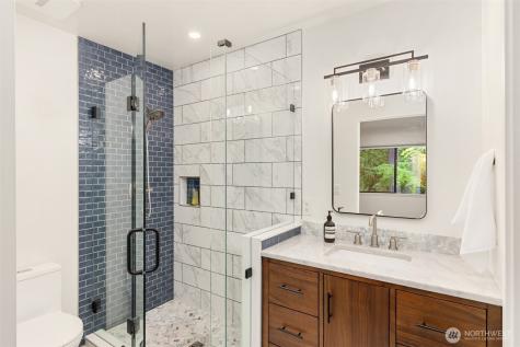 10621 Battle Point Drive NE Bainbridge Island WA 98110