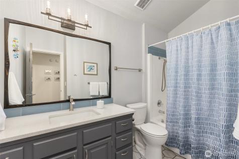 10621 Battle Point Drive NE Bainbridge Island WA 98110