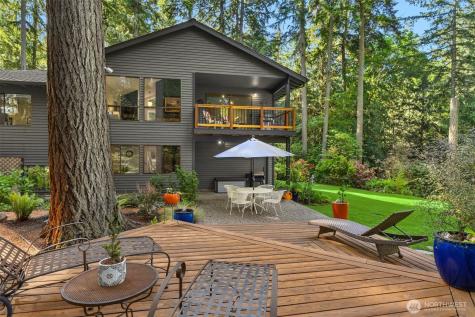 10621 Battle Point Drive NE Bainbridge Island WA 98110