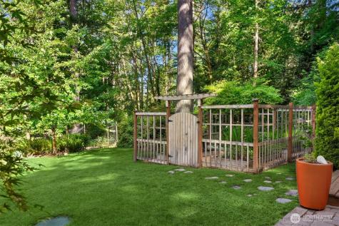 10621 Battle Point Drive NE Bainbridge Island WA 98110
