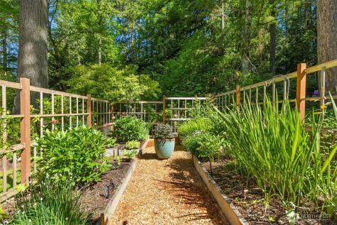 10621 Battle Point Drive NE Bainbridge Island WA 98110