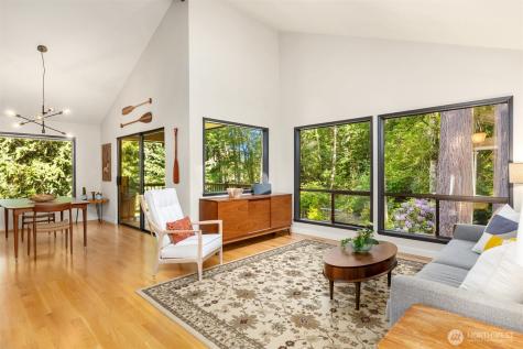 10621 Battle Point Drive NE Bainbridge Island WA 98110