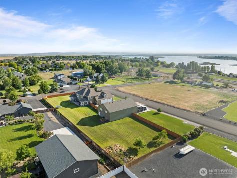 527 Road I.6 NE Moses Lake WA 98837