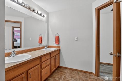 2830 SW Christmas Tree Lane Port Orchard WA 98367