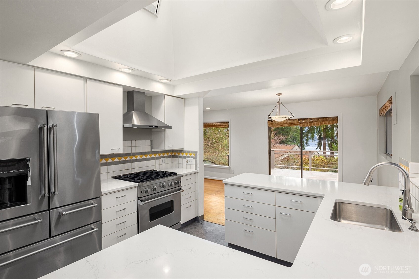10000 48th Avenue NE Seattle WA 98125