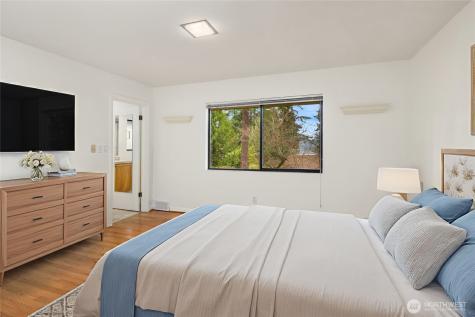 10000 48th Avenue NE Seattle WA 98125