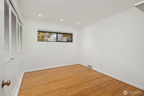 10000 48th Avenue NE Seattle WA 98125