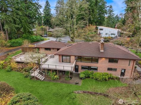 10000 48th Avenue NE Seattle WA 98125