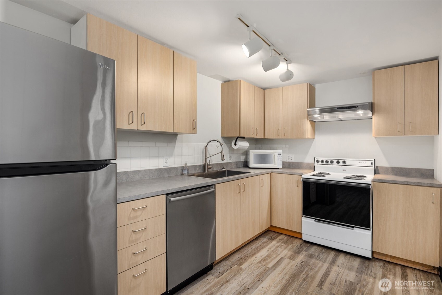 10000 48th Avenue NE Seattle WA 98125