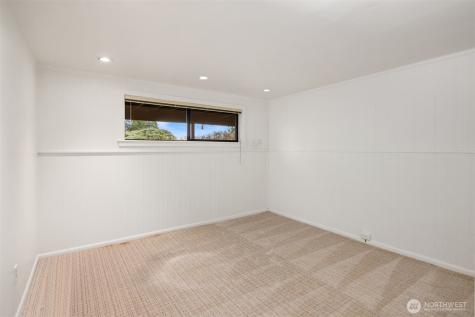 10000 48th Avenue NE Seattle WA 98125