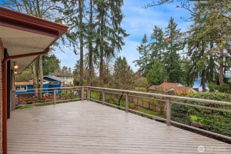 10000 48th Avenue NE Seattle WA 98125