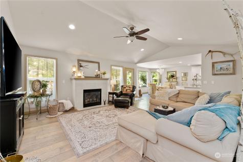 62 Golf Course Drive Pateros WA 98846