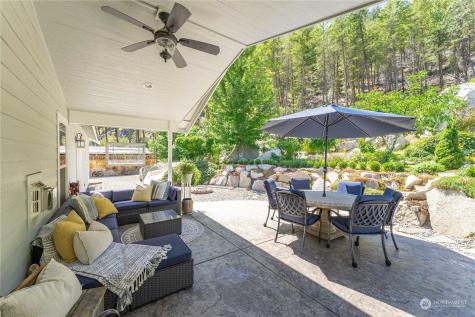 62 Golf Course Drive Pateros WA 98846