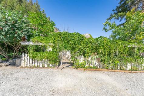 62 Golf Course Drive Pateros WA 98846