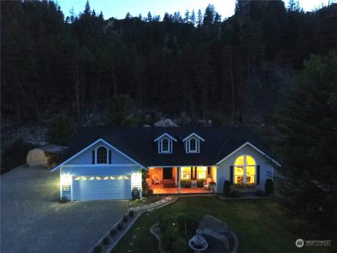 62 Golf Course Drive Pateros WA 98846
