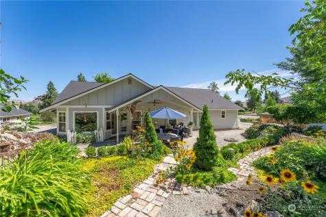62 Golf Course Drive Pateros WA 98846
