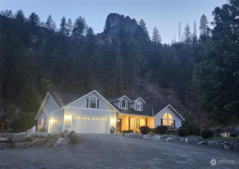 62 Golf Course Drive Pateros WA 98846