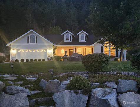 62 Golf Course Drive Pateros WA 98846