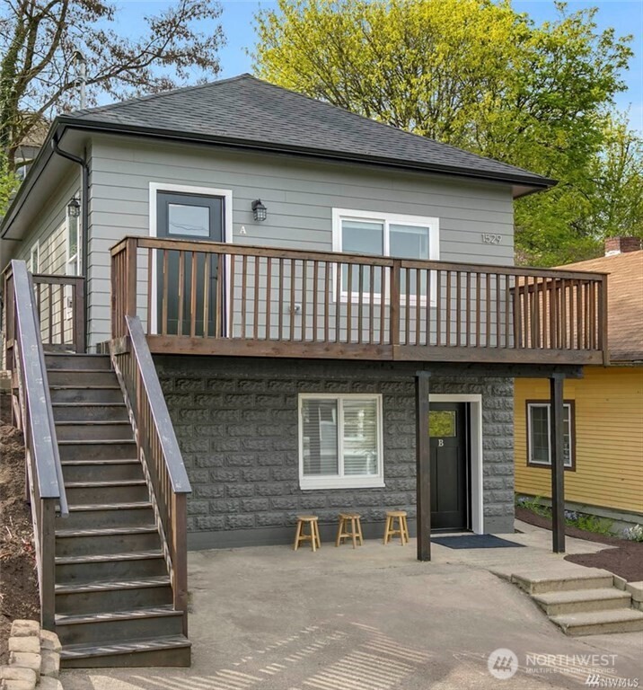 1529 Sturgus Avenue S Seattle WA 98144