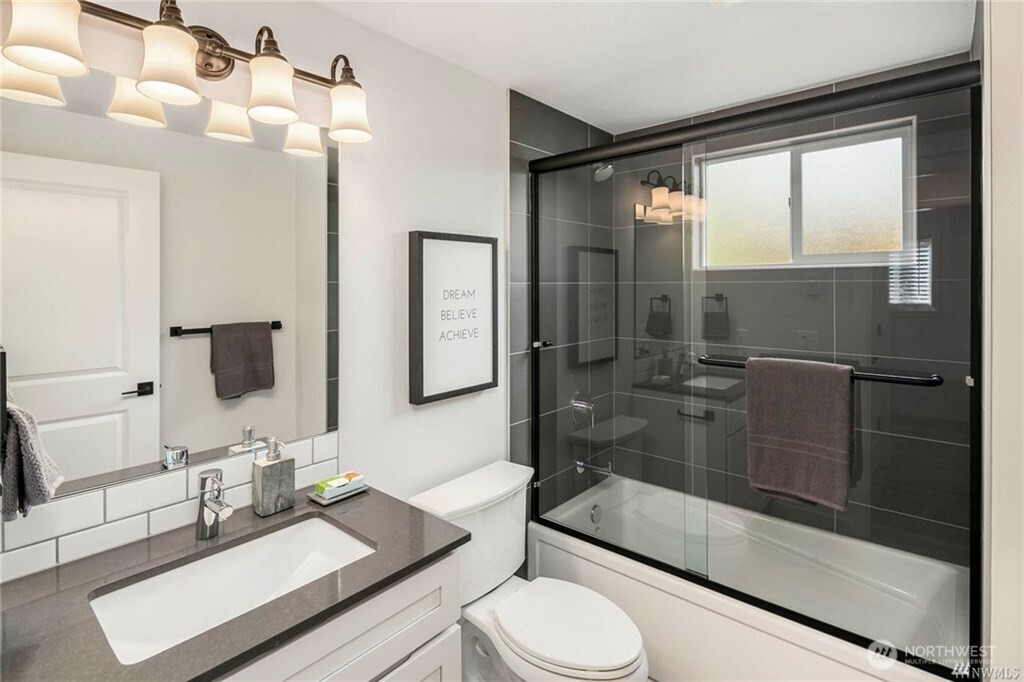 1529 Sturgus Avenue S Seattle WA 98144