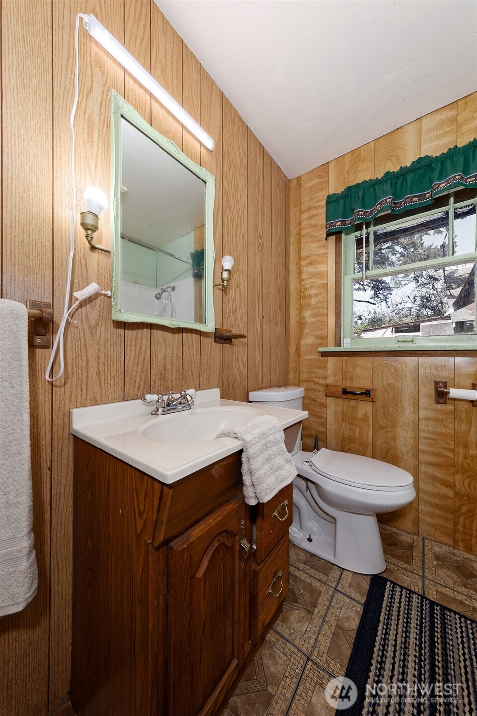 2005 Lake Boulevard Shelton WA 98584