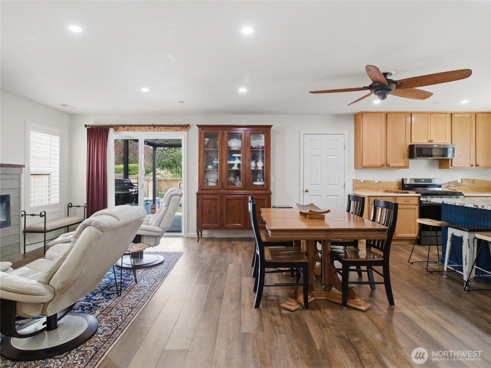 1813 Charles Street Dupont WA 98327