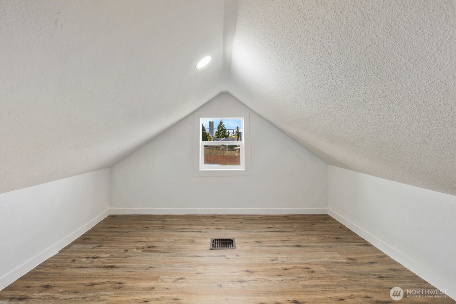 2406 100th Street SE Everett WA 98208