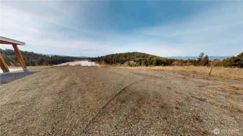 17 Teal Lake Road N Oroville WA 98844