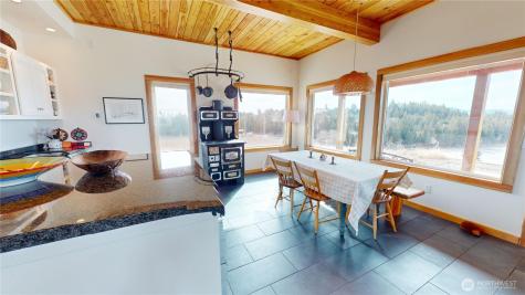 17 Teal Lake Road N Oroville WA 98844