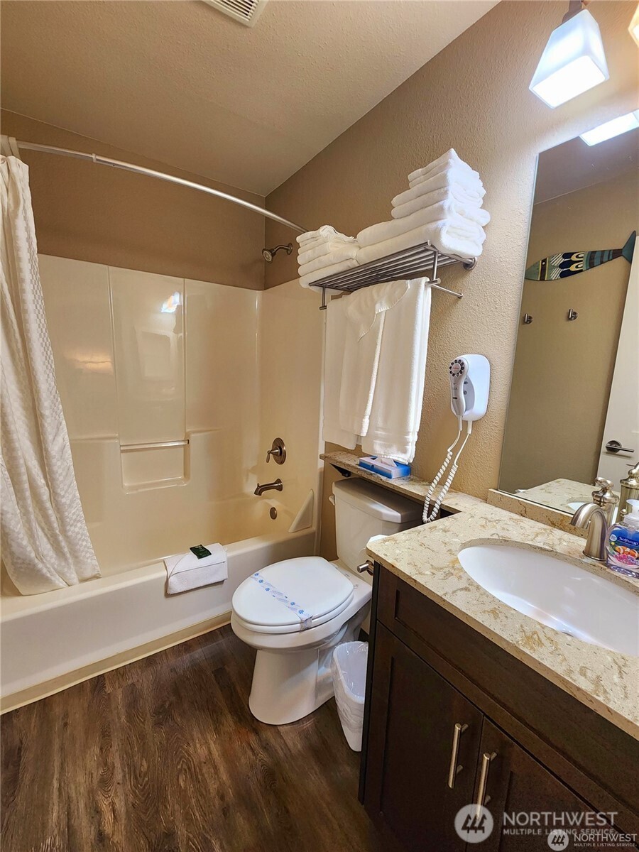 1 Beach 560-j Manson WA 98831