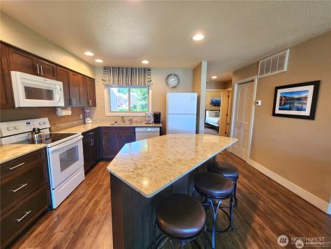 1 Beach 560-j Manson WA 98831