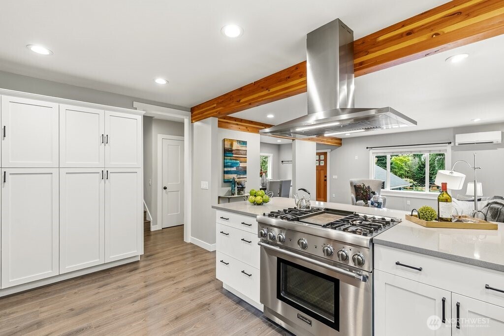 2122 N 128th Street Seattle WA 98133